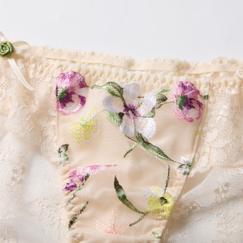 Embroidery Flower - レースシースルー女性のセクシーなランジェリーローウエストフラワー刺繍リボンシシーブリーフ快適な通気性のある日常着パンティー