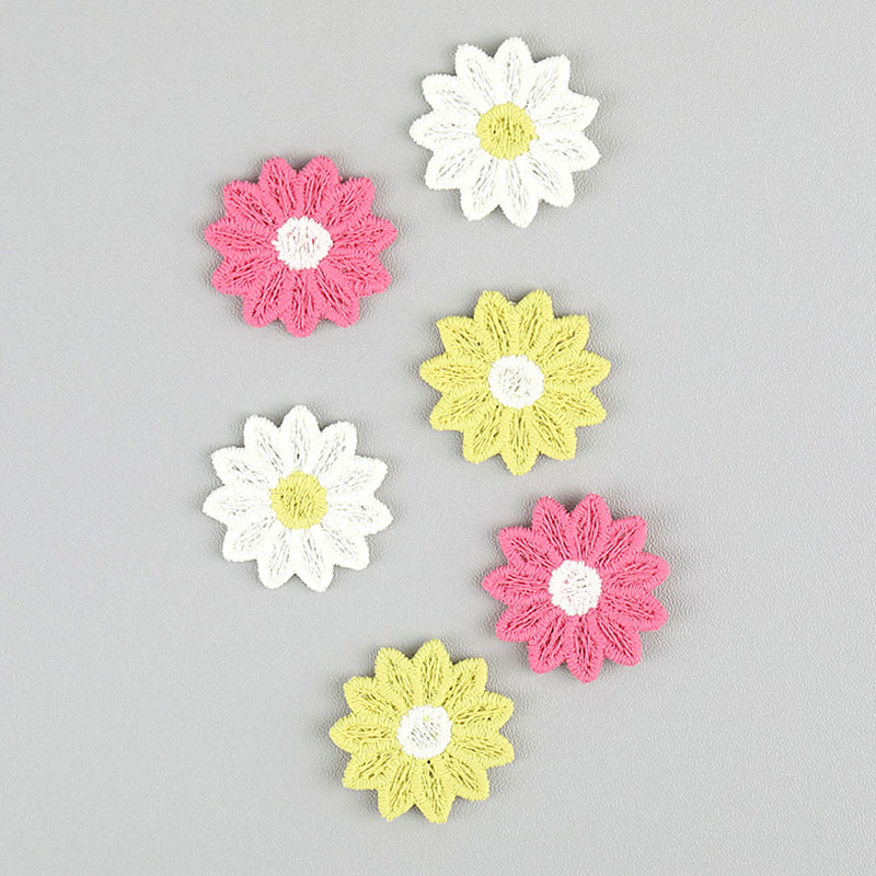 Embroidery On Socks - 30個入り 2.5CM 刺繍入りひまわりアップリケ - ヘアクリップ、靴、Tシャツ、帽子、パンツ、靴下のデコレーション -