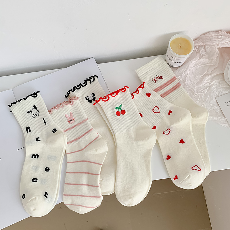 Embroidery On Socks - 女性用靴下 コットン製 かわいいウサギとチェリー柄 ラブプリント ストライプ フリル付き