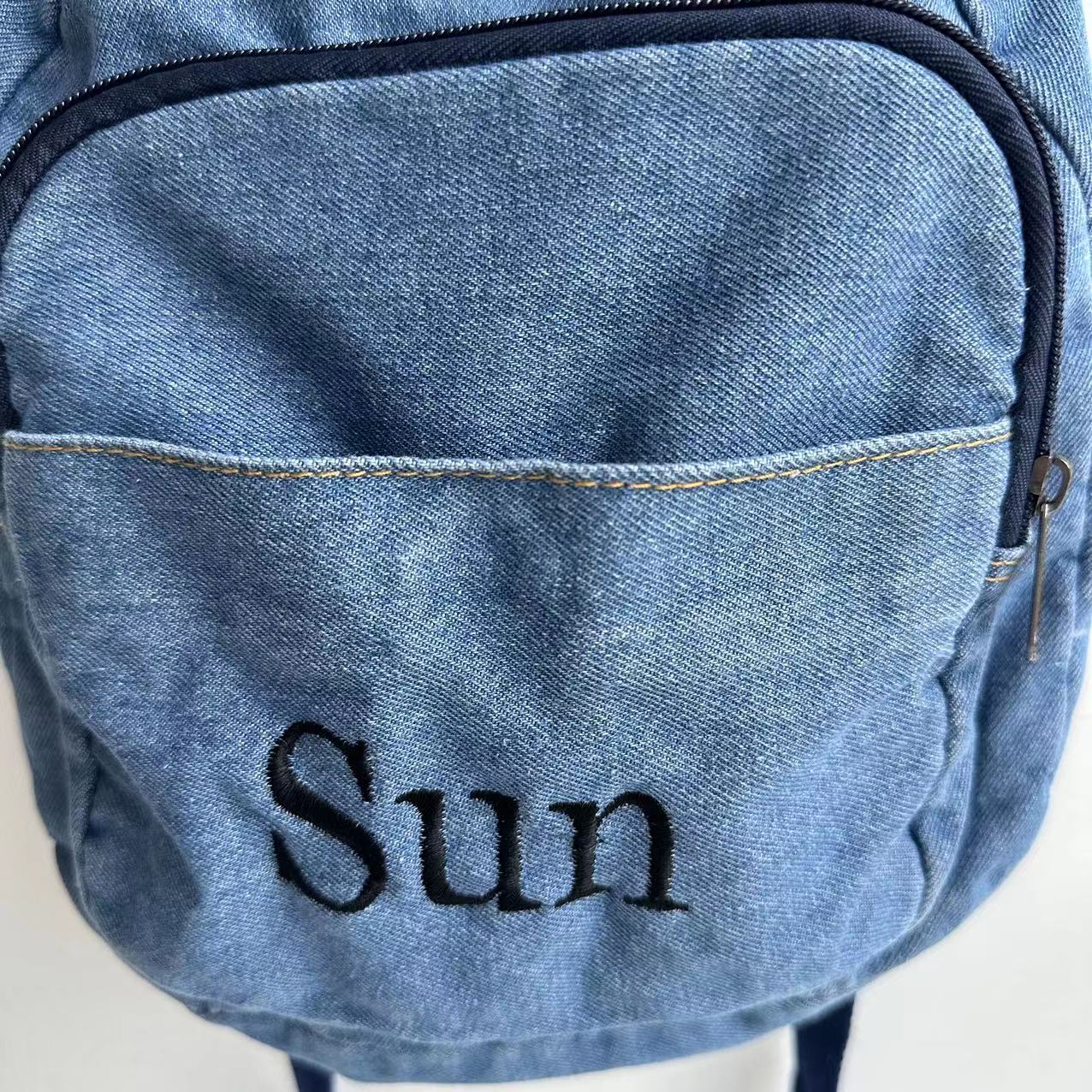 パーソナライズされた名前のデニムバックパック,学生用のランド - Embroidery Gift Ideas のレビューと価格