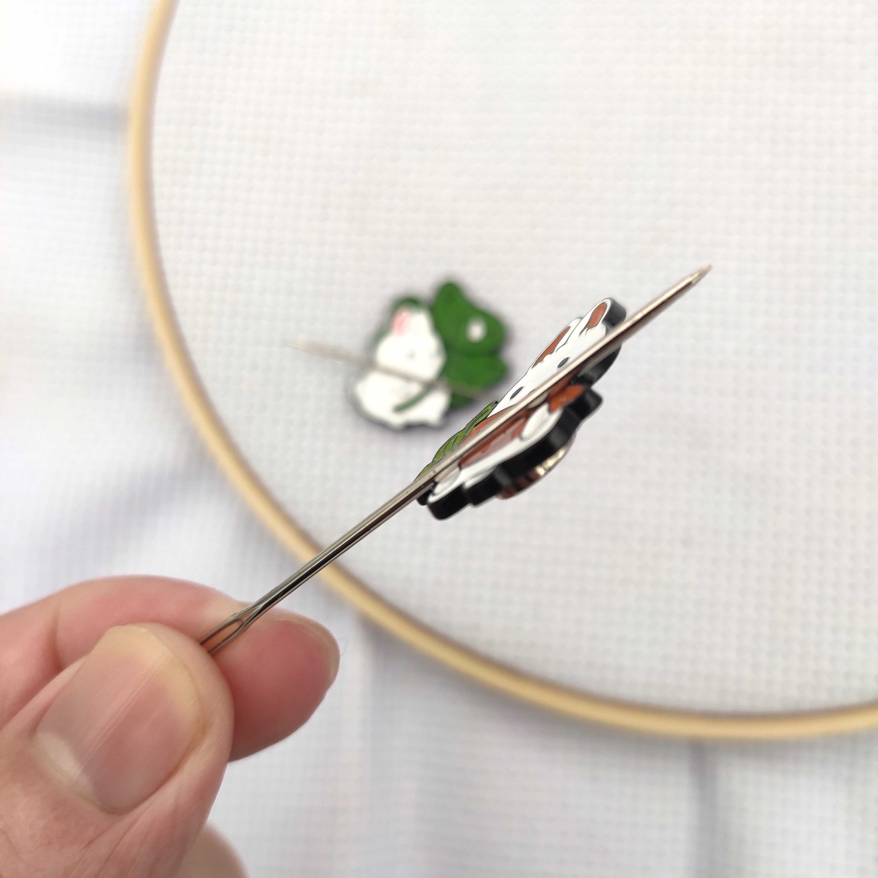針ホルダー ウサギ、クロスステッチ用バニー針ホルダー、磁気針 - Needle Minder Magnet のレビューと価格