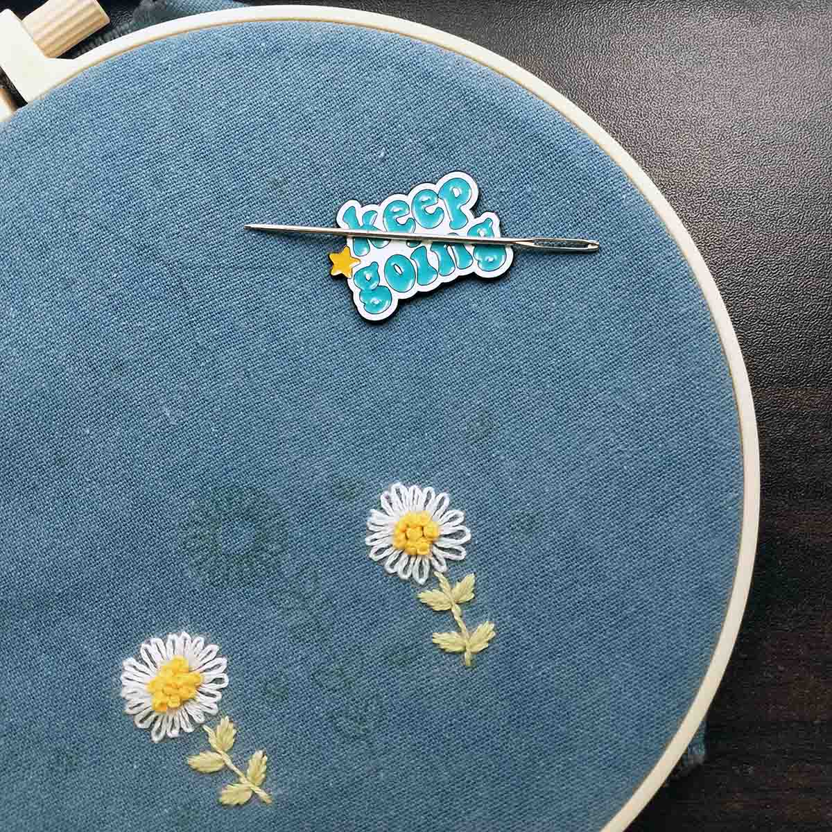 ニードルナニー磁気式クロスステッチ用、刺繍ニードルマインダー - Needle Minder Magnet のレビューと価格