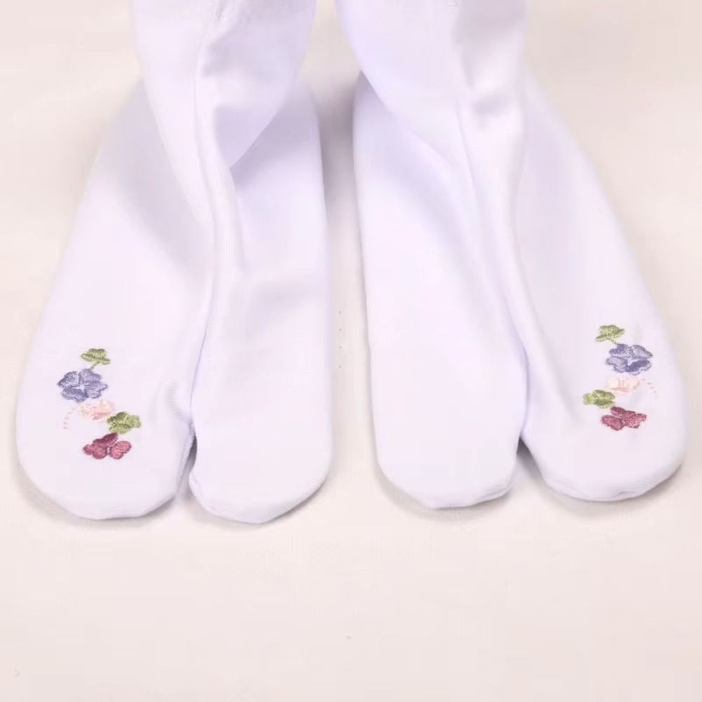 刺繍花柄二本指ソックス ミドル丈 日本風 スプリットトゥソッ - Embroidery On Socks のレビューと価格
